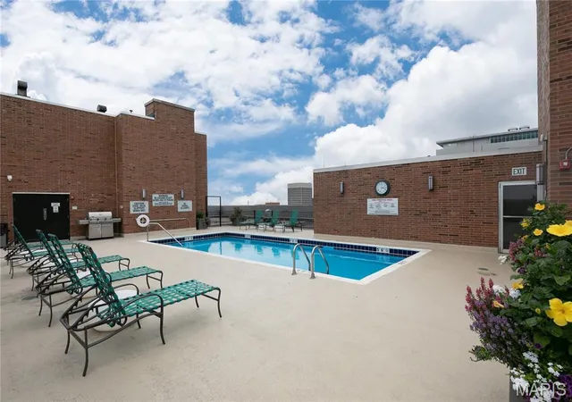 Homes for sale in Clayton, MO | 200 S Brentwood Blvd #13F, Clayton, MO 63105 | MLS# MIS26033677