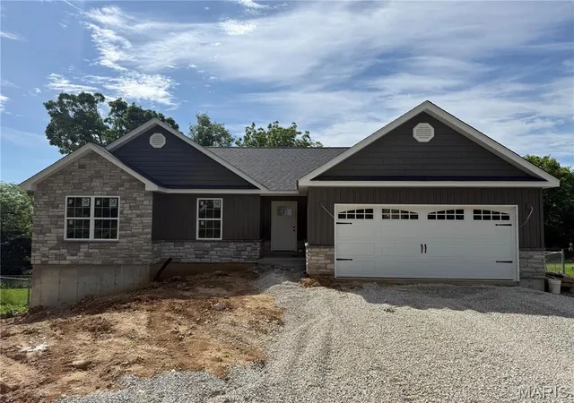 Homes for sale in De Soto, MO | 13632 Klondike Rd, De Soto, MO 63020 | MLS# MIS26033705
