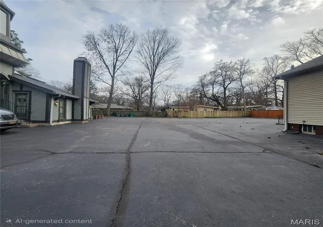 Homes for sale in Webster Groves, MO | 418 Oak Tree Dr, Webster Groves, MO 63119 | MLS# MIS26033712