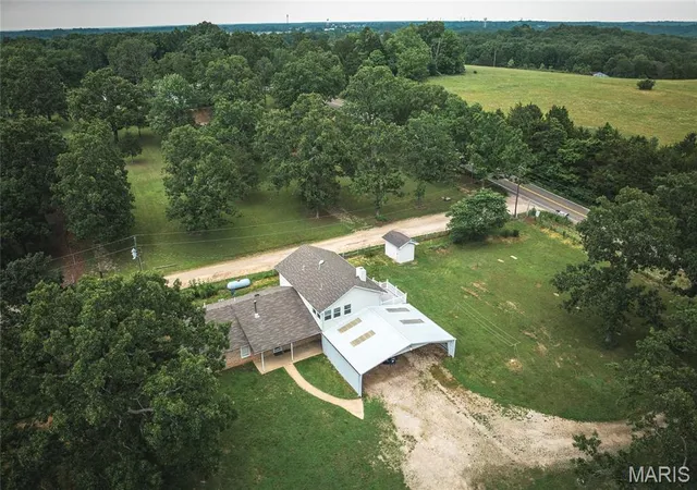 Homes for sale in Bourbon, MO | 522 Hwy Ff, Bourbon, MO 65441 | MLS# MIS26033715