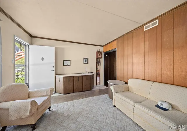 Photo 4 of Single family home for sale at 114 Saint James Ln, East Saint Louis, IL 62206 | MLS# MIS26033719 | Listing updated on 2026-07-23
