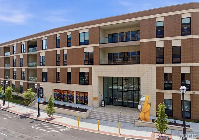 Condo for sale at 8250 Forsyth Blvd #302, Saint Louis, MO 63105 | MLS# MIS26033722 | Listing updated on 2026-07-06