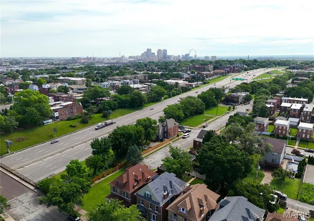 41st image of 1829 Oregon Ave, St Louis, MO 63104 | MLS# MIS26033758