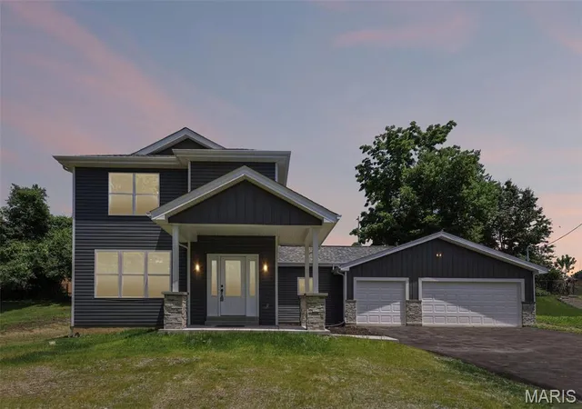 Homes for sale in Maryland Heights, MO | 156 Reading Ave, Maryland Heights, MO 63043 | MLS# MIS26033773