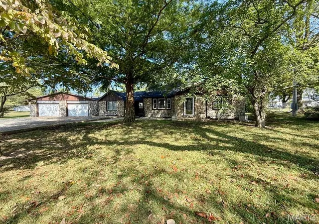 Homes for sale in Licking, MO | 235 Maple Ave, Licking, MO 65542 | MLS# MIS26033786