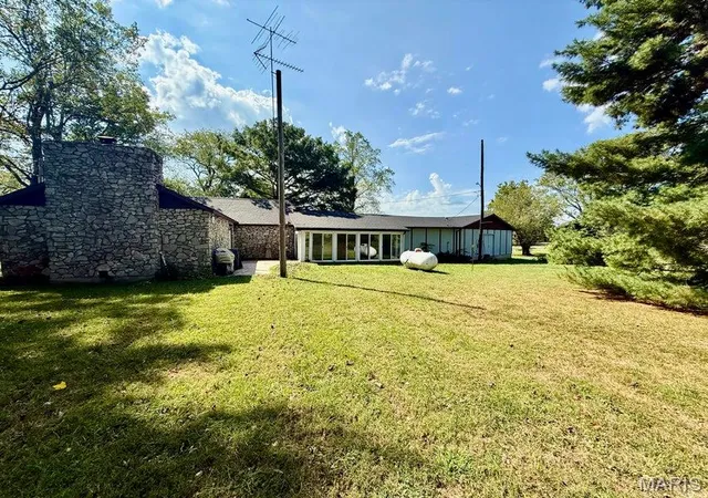 Homes for sale in Licking, MO | 235 Maple Ave, Licking, MO 65542 | MLS# MIS26033786