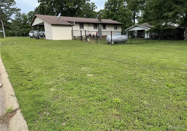 Homes for sale in Viburnum, MO | 28 Crescent Dr, Viburnum, MO 65566 | MLS# MIS26033790