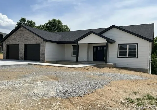 Photo 1 of Single family home for sale at 705 Mcintosh Ct, Hannibal, MO 63401 | MLS# MIS26033803 | Listing updated on 2026-10-13
