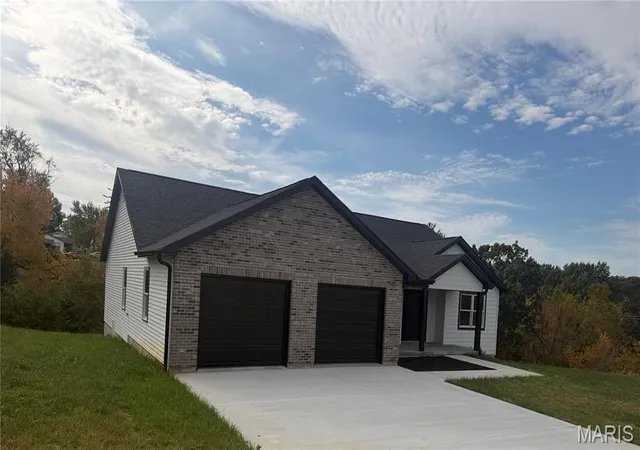 Single family home for sale at 705 Mcintosh Ct, Hannibal, MO 63401 | MLS# MIS26033803