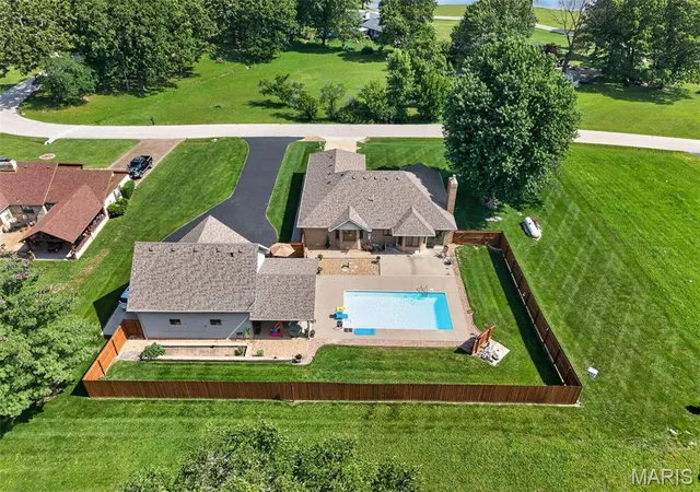 Homes for sale in Lebanon, MO | 26659 Owens Dr, Lebanon, MO 65536 | MLS# MIS26033834