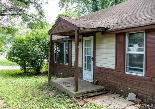 Homes for sale in Waynesville, MO | 1701 Pearson St, Waynesville, MO 65583 | MLS# MIS26033838
