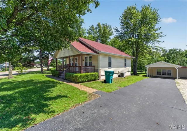 2nd image of 990 Virginia Mines Rd, Saint Clair, MO 63077 | MLS# MIS26033856