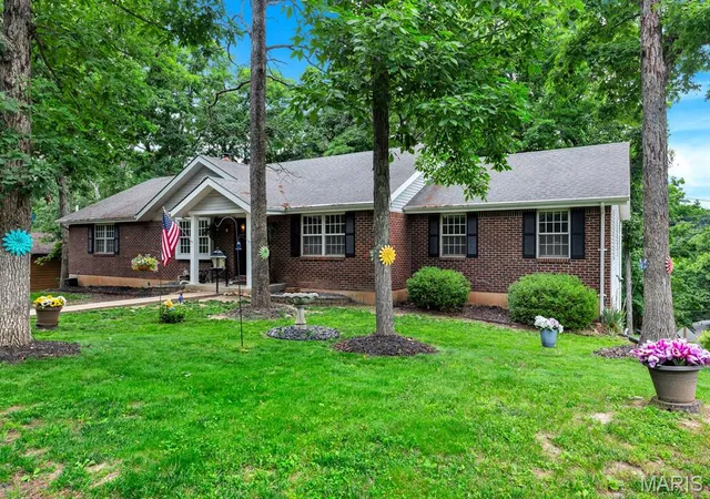 Homes for sale in Lake Sherwood, MO | 1338 Gainsborough Ct, Lake Sherwood, MO 63357 | MLS# MIS26033868