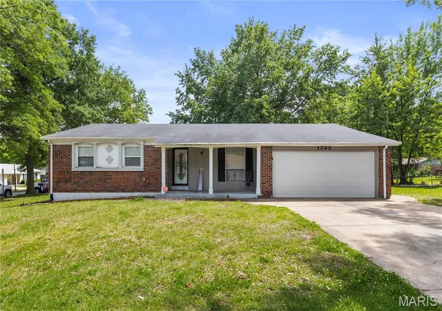 Photo 2 of Single family home for sale at 1732 Del Rosa Wy, Saint Louis, MO 63138 | MLS# MIS26033875 | Listing updated on 2026-09-28