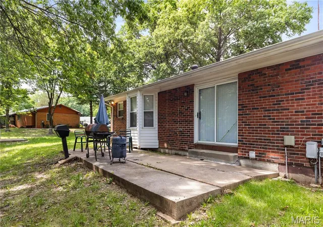 Photo 3 of Single family home for sale at 1732 Del Rosa Wy, Saint Louis, MO 63138 | MLS# MIS26033875 | Listing updated on 2026-09-28