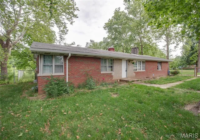 Homes for sale in Cottage Hills, IL | 427 Ruth Ave, Cottage Hills, IL 62018 | MLS# MIS26033880