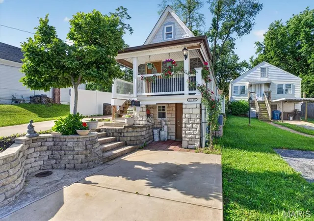 1st image of 5616 Willard Ave, Saint Louis, MO 63123 | MLS# MIS26033885