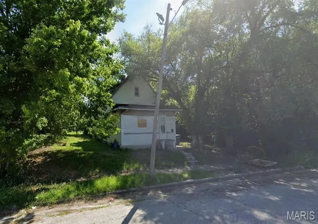 Homes for sale in East Saint Louis, IL | 1713 Market Ave, East Saint Louis, IL 62207 | MLS# MIS26033917