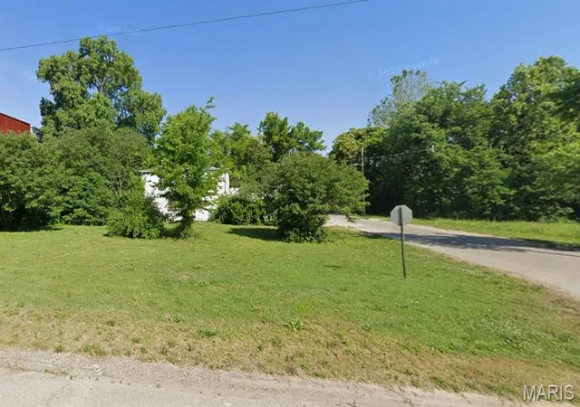Homes for sale in East Saint Louis, IL | 1956 Baker Ave, East Saint Louis, IL 62207 | MLS# MIS26033918