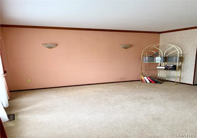 3rd image of 4162 Bugle Bend Dr, Florissant, MO 63034 | MLS# MIS26033923