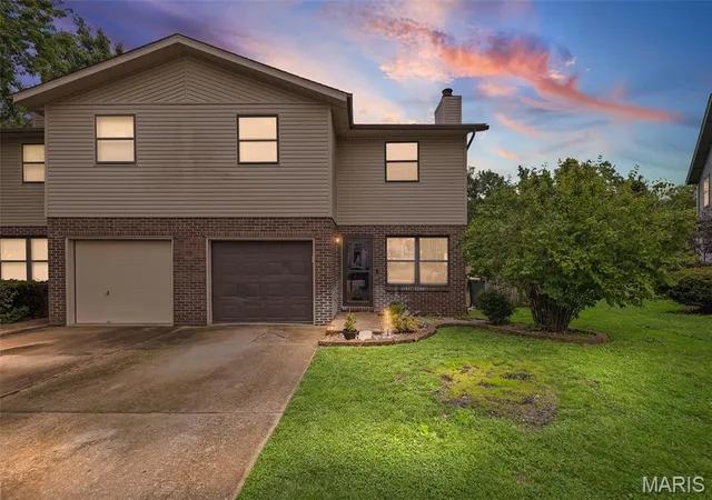 Photo 1 of Sale Pending at 42 Clinton Hill Dr, Swansea, IL 62226 | MLS# MIS26033952 | Listing updated on 2026-09-17