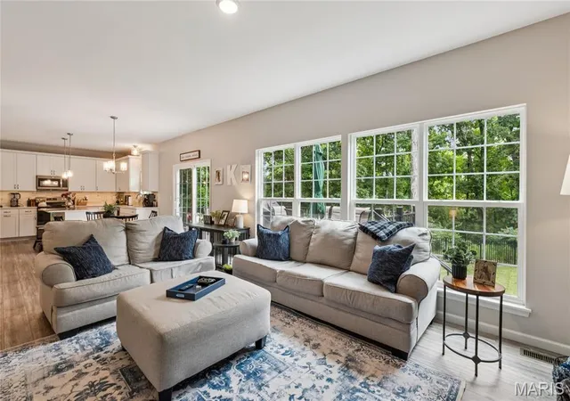 Photo 3 of Single family home for sale at 721 Switchgrass Dr, Wentzville, MO 63385 | MLS# MIS26033979 | Listing updated on 2026-10-12