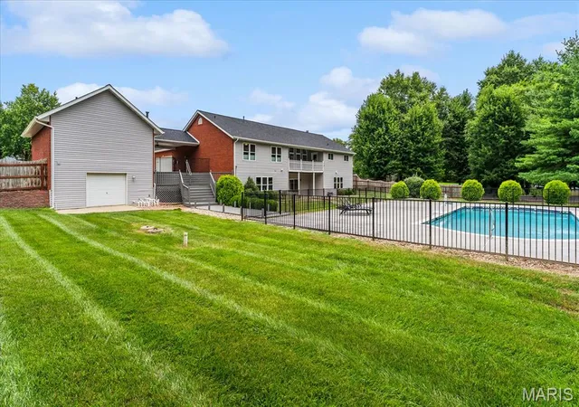 Photo 3 of Sale Pending at 155 Tetherwood Ct, O Fallon, IL 62269 | MLS# MIS26034000 | Listing updated on 2026-07-28