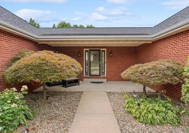 Photo 4 of Sale Pending at 155 Tetherwood Ct, O Fallon, IL 62269 | MLS# MIS26034000 | Listing updated on 2026-07-28