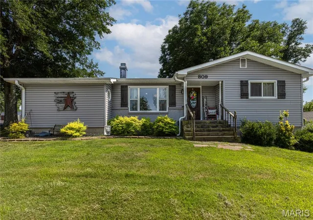 Homes for sale in Dexter, MO | 809 Boucher St, Dexter, MO 63841 | MLS# MIS26034010