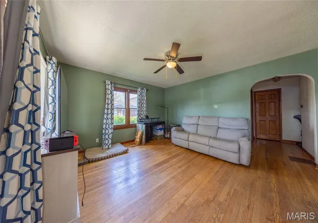 Homes for sale in De Soto, MO | 217 Donnelly St, De Soto, MO 63020 | MLS# MIS26034019