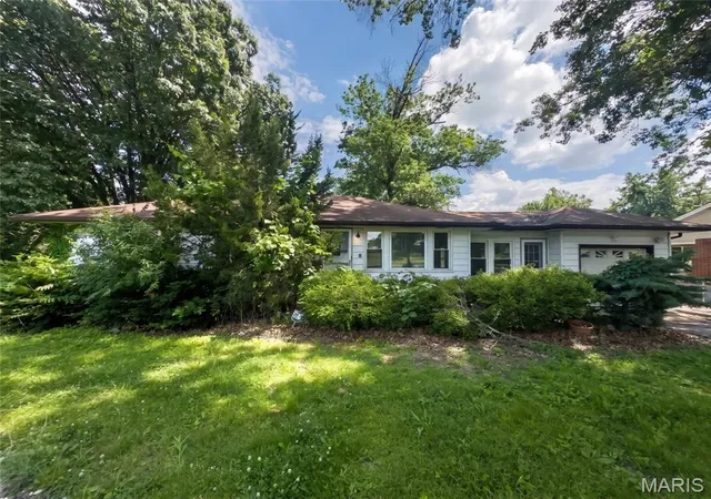 Homes for sale in Saint Louis, MO | 11424 Larimore Rd, Saint Louis, MO 63138 | MLS# MIS26034037
