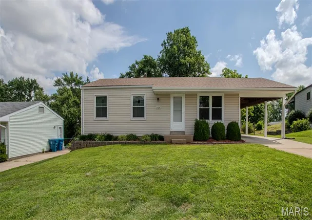 Homes for sale in Hazelwood, MO | 12605 Missouri Bottom Rd, Hazelwood, MO 63042 | MLS# MIS26034050