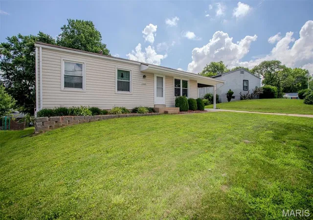 Photo 2 of Single family home for sale at 12605 Missouri Bottom Rd, Hazelwood, MO 63042 | MLS# MIS26034050 | Listing updated on 2026-09-17