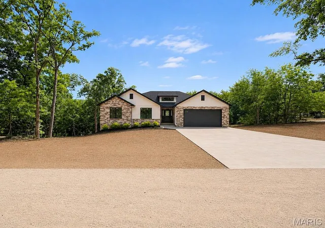 1st image of 282 Constitution Ave, De Soto, MO 63020 | MLS# MIS26034054