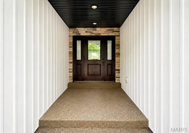 5th image of 282 Constitution Ave, De Soto, MO 63020 | MLS# MIS26034054