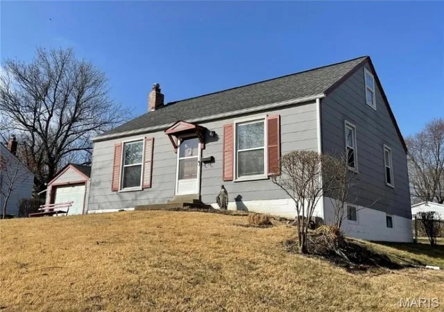 image of 407 Coppinger Dr, Saint Louis, MO 63135 | MLS# MIS26034075