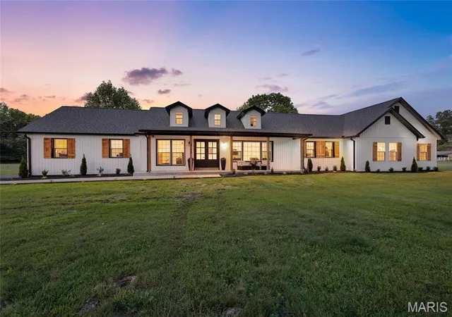 Homes for sale in Wildwood, MO | 4733 Fox Creek Rd, Wildwood, MO 63069 | MLS# MIS26034085