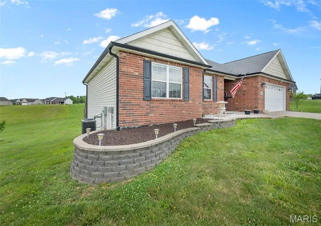 Photo 2 of Single family home for sale at 3085 Prairie View Trl, Jackson, MO 63755 | MLS# MIS26034095 | Listing updated on 2026-09-13