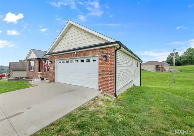 Photo 3 of Single family home for sale at 3085 Prairie View Trl, Jackson, MO 63755 | MLS# MIS26034095 | Listing updated on 2026-10-05