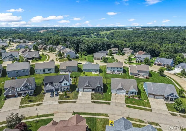 Homes for sale in Wentzville, MO | 218 Carlton Point Dr, Wentzville, MO 63385 | MLS# MIS26034099