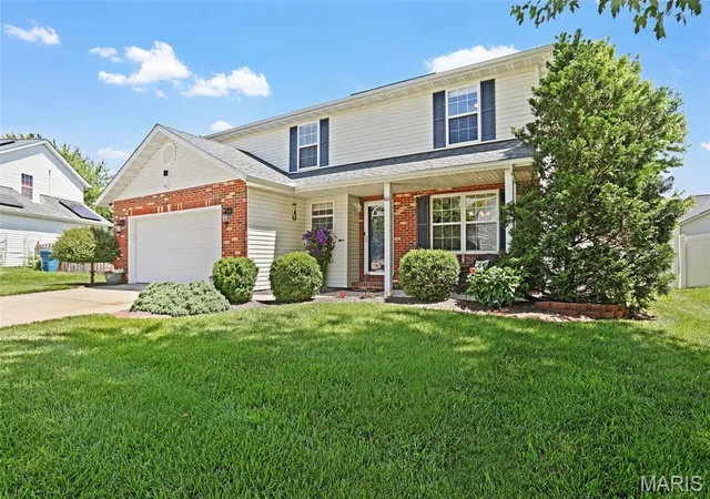 Homes for sale in Glen Carbon, IL | 65 Julie Dr, Glen Carbon, IL 62034 | MLS# MIS26034104