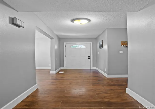 Homes for sale in Glen Carbon, IL | 65 Julie Dr, Glen Carbon, IL 62034 | MLS# MIS26034104
