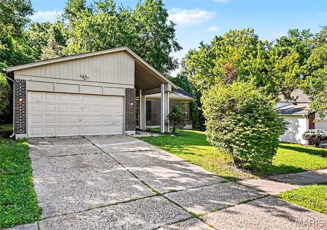 Homes for sale in Black Jack, MO | 5374 Trailview Dr, Black Jack, MO 63033 | MLS# MIS26034131
