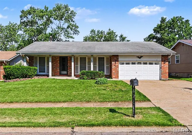 Photo 1 of Single family home for sale at 4413 Remus Dr, Florissant, MO 63033 | MLS# MIS26034133 | Listing updated on 2026-10-30