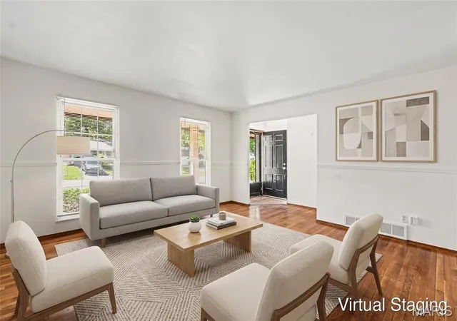 Photo 2 of Single family home for sale at 4413 Remus Dr, Florissant, MO 63033 | MLS# MIS26034133 | Listing updated on 2026-10-30