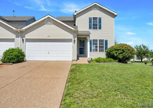 Homes for sale in Wentzville, MO | 1067 Chesterfield Dr, Wentzville, MO 63385 | MLS# MIS26034139