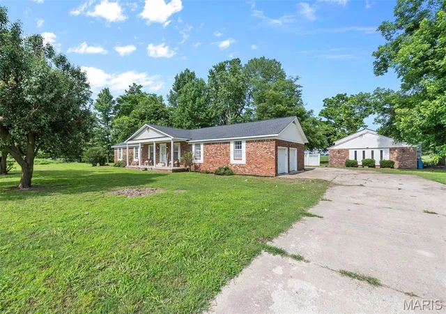 Homes for sale in Steele, MO | 1404 County Hwy 461, Steele, MO 63877 | MLS# MIS26034145