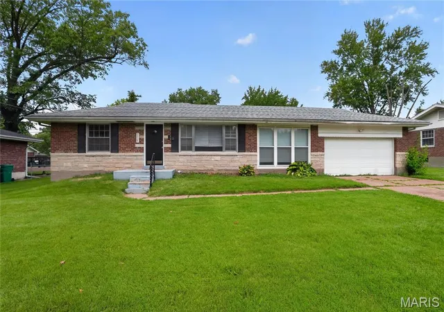 2nd image of 9625 Colony Dr, St Louis, MO 63137 | MLS# MIS26034162