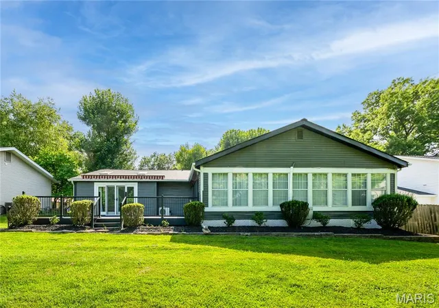 Homes for sale in Unincorporated, MO | 1712 Pensacola Dr, Unincorporated, MO 63146 | MLS# MIS26034164