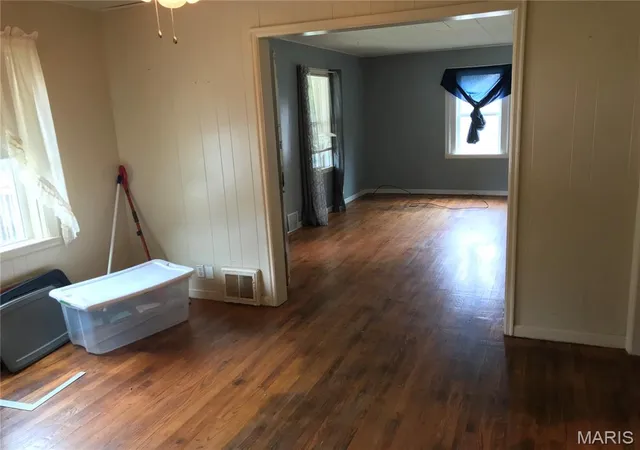 Photo 3 of Single family home for sale at 1017 Lynwood Dr, Rolla, MO 65401 | MLS# MIS26034165 | Listing updated on 2026-09-30